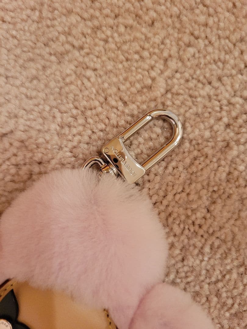 LOUIS VUITTON チャーム ピンク/ブラック