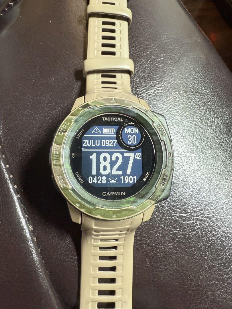 【美品】ガーミン GARMIN INSTINCT BEAMS 限定カモフラージュ