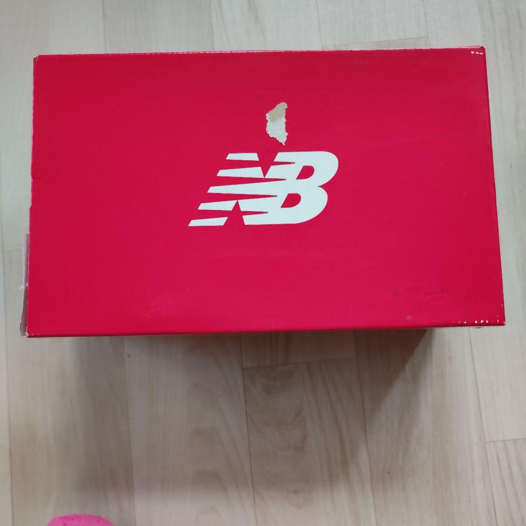 New Balance FuelCell Rebel ランニングシューズ