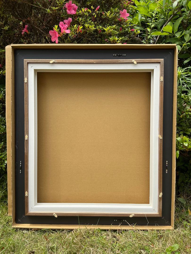 【新品】木製油彩額縁 装飾彫刻入り