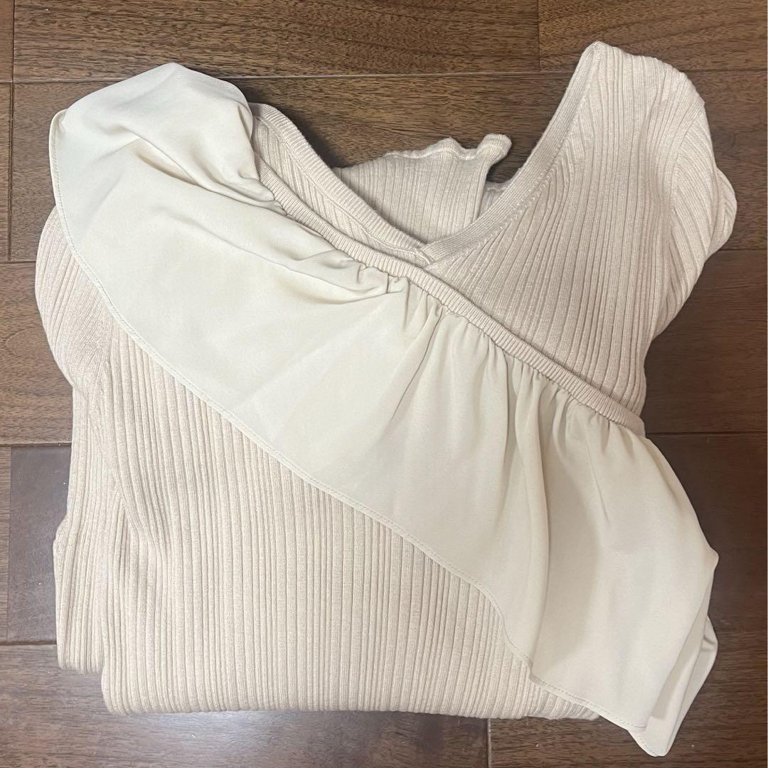ワンピース Her lip to Ruffle Wrap Rib Knit Dress 大変ご好評を頂いてるラッフルニットドレスの2023年verに、新色