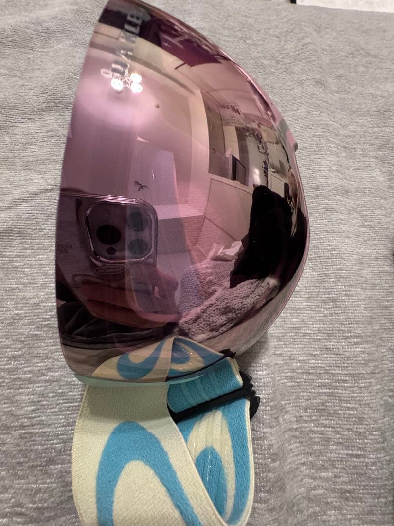 オークリー プリズム ピンクレンズ流線型ゴーグル目立った傷や汚れなし