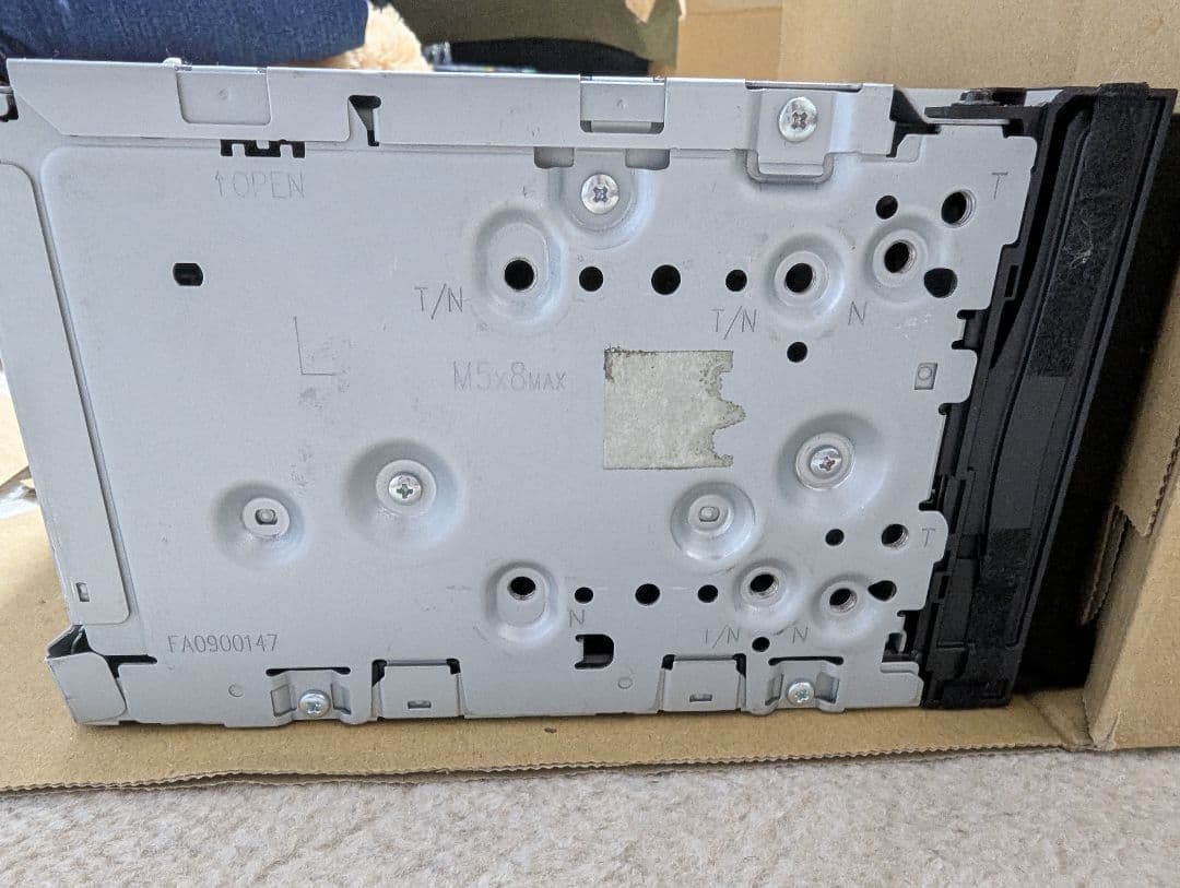 CN-HA01D カーナビ目立った傷や汚れなし