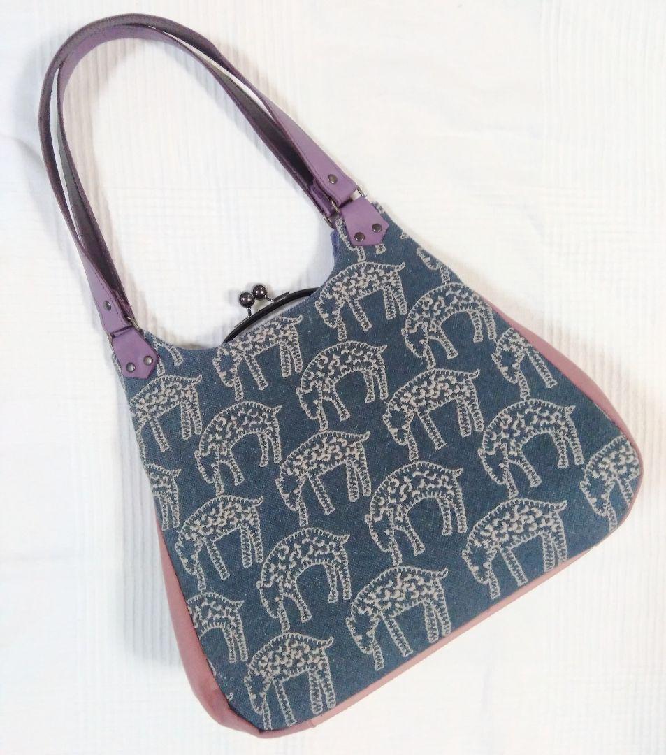 極美品 minaperhonen ひつじ柄 がま口ショルダーバッグ 極美品 minaperhonen ひつじ柄 がま口ショルダーバッグ