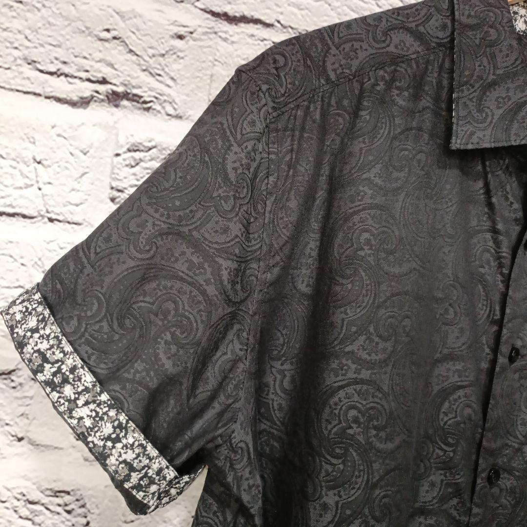 美品■Robert Graham 総柄 半袖シャツ ブラック ペイズリー柄 美品■Robert Graham 総柄 半袖シャツ ブラック ペイズリー柄