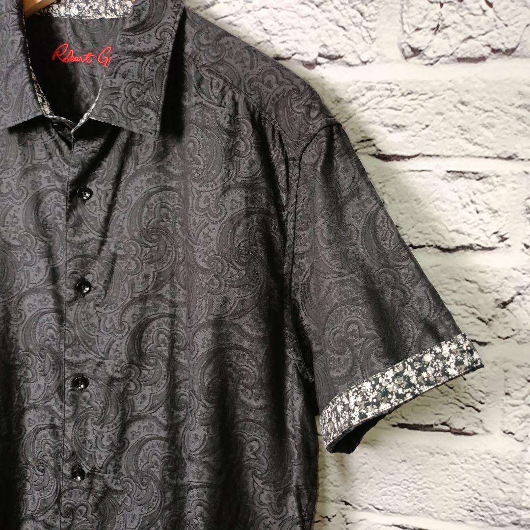 美品■Robert Graham 総柄 半袖シャツ ブラック ペイズリー柄 美品■Robert Graham 総柄 半袖シャツ ブラック ペイズリー柄