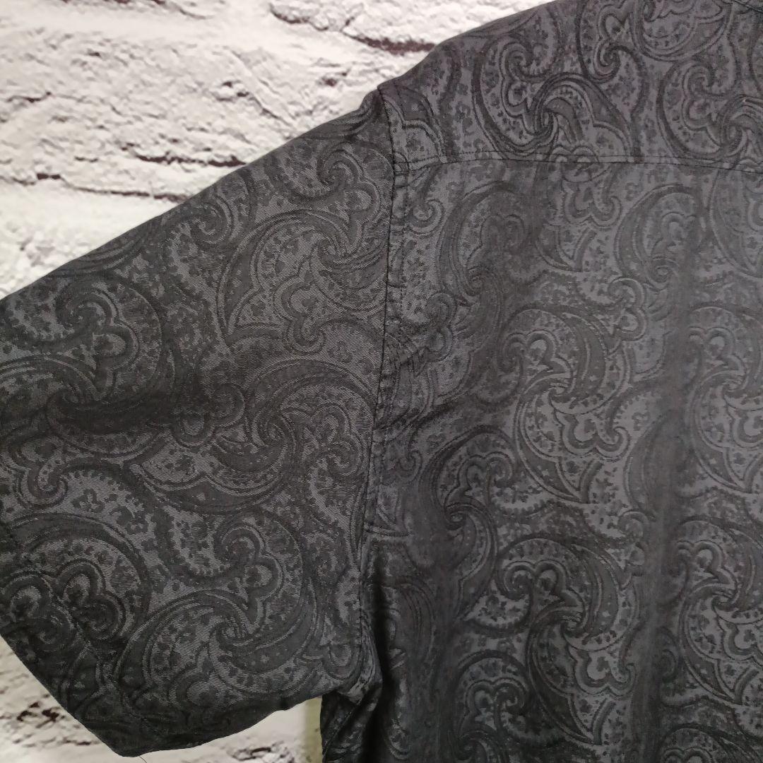 美品■Robert Graham 総柄 半袖シャツ ブラック ペイズリー柄 美品■Robert Graham 総柄 半袖シャツ ブラック ペイズリー柄
