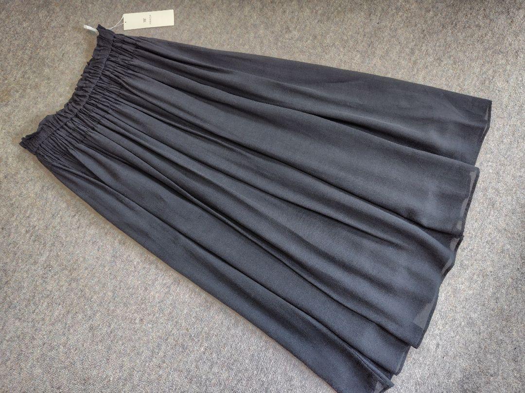 新品　アマカ　【ウォッシャブル】ナチュラルマキシ丈スカート　38　黒24200円