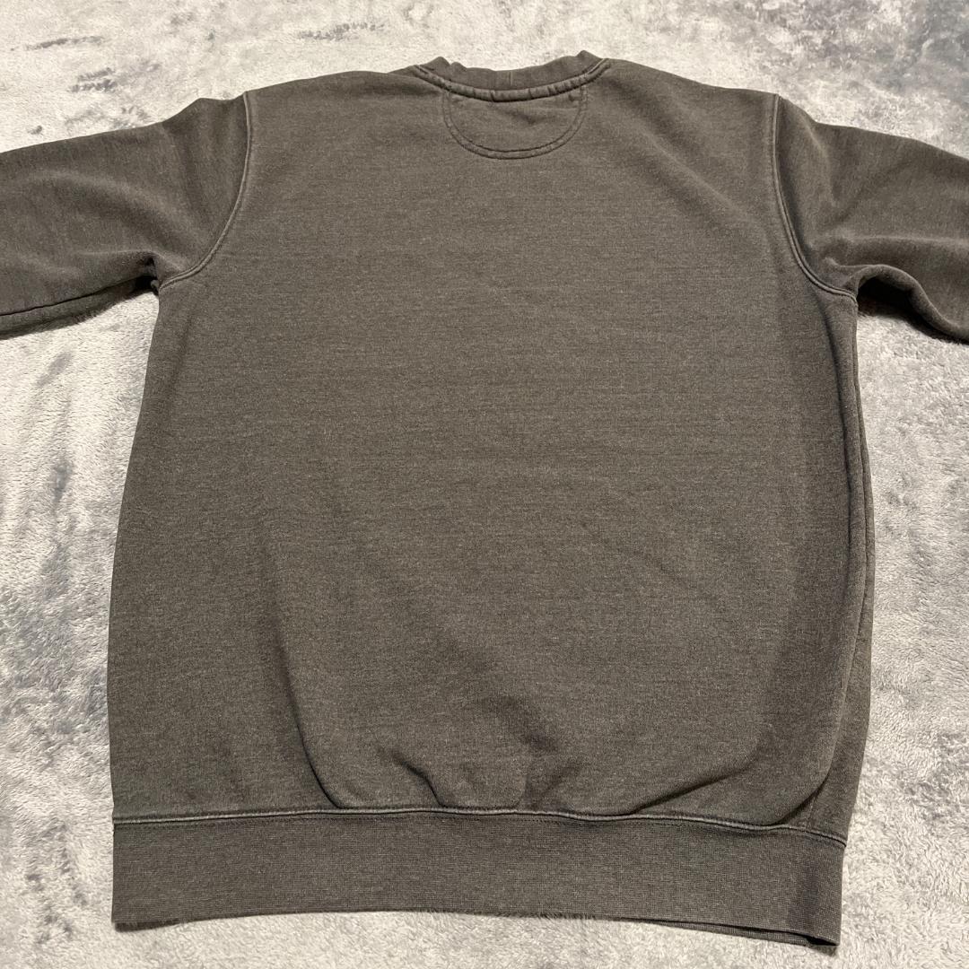Carhartt　フロント