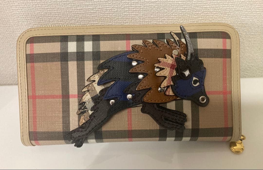 バーバリー長財布& Burberry キーチャーム ビースト 自作品