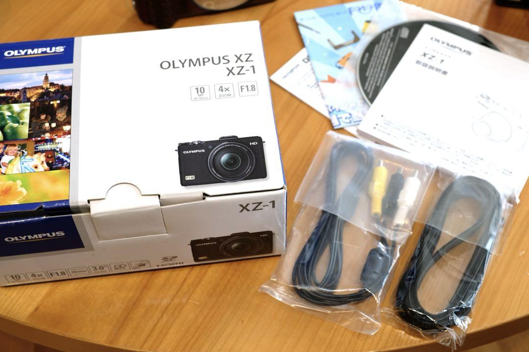 りんご　オリンパス XZ-1　本革ボディケース付き