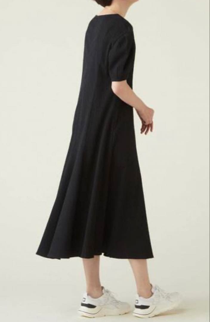 新品 martinique クレープドレス ワンピース 新品 martinique クレープドレス ワンピース