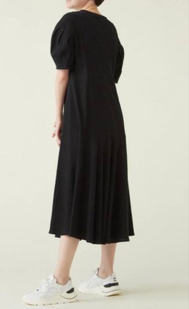 新品 martinique クレープドレス ワンピース 新品 martinique クレープドレス ワンピース