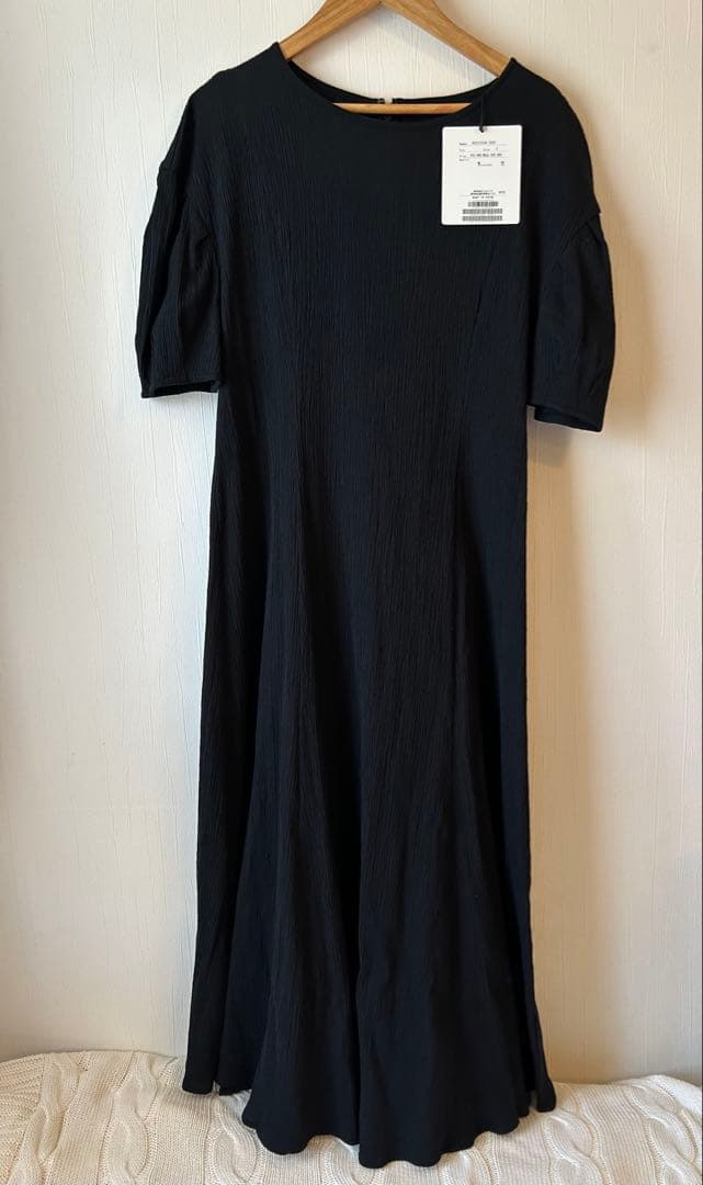 新品 martinique クレープドレス ワンピース 新品 martinique クレープドレス ワンピース