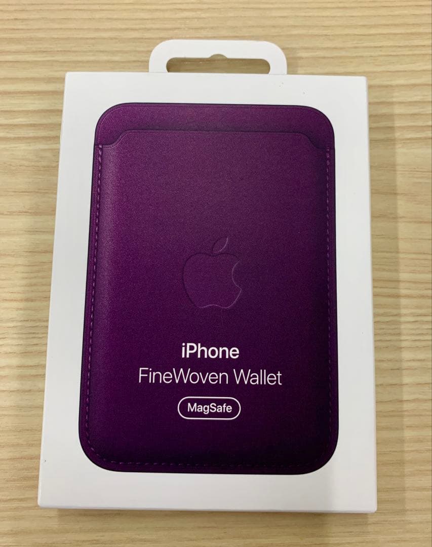 純正MagSafe対応 iPhone ファインウーブンウォレット-ブラックベリー