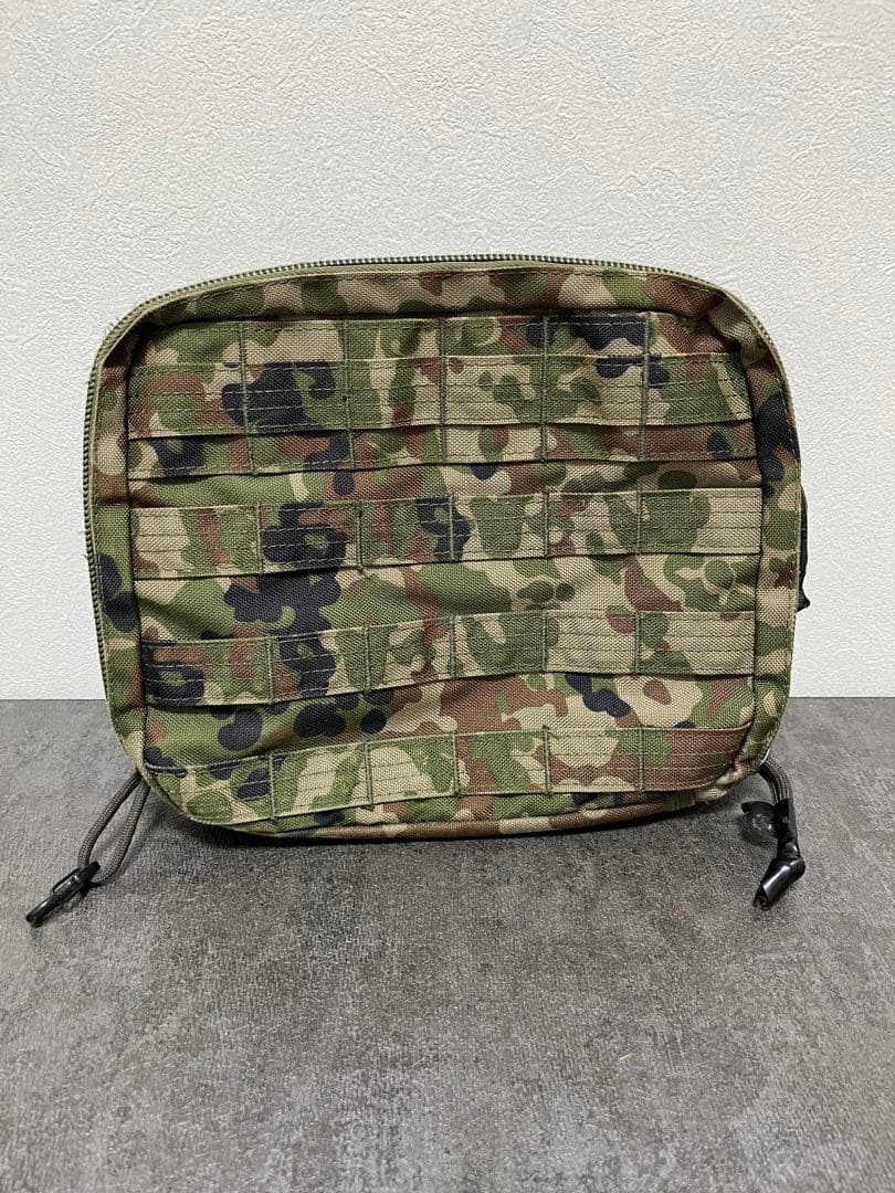 迷彩色 コンパクト収納ポーチ