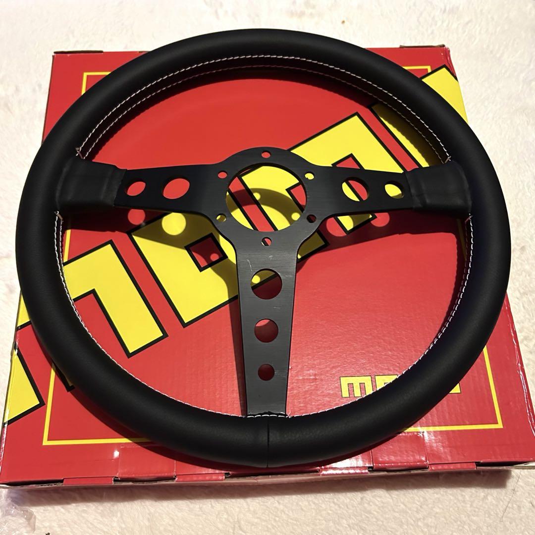 【新品未使用】MOMO ステアリング 35π