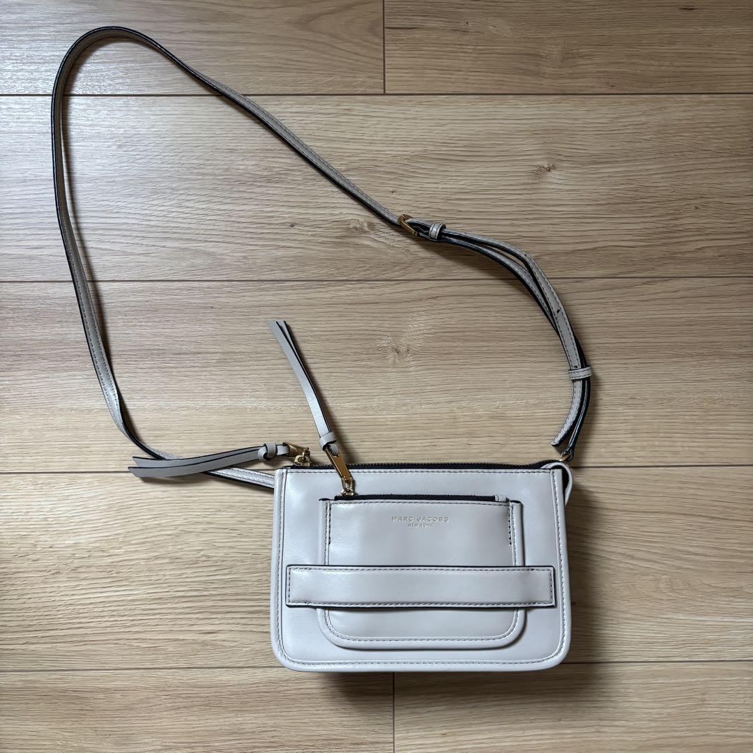 【6/21まで出品】MARC JACOBS ライトグレー ショルダーバッグ