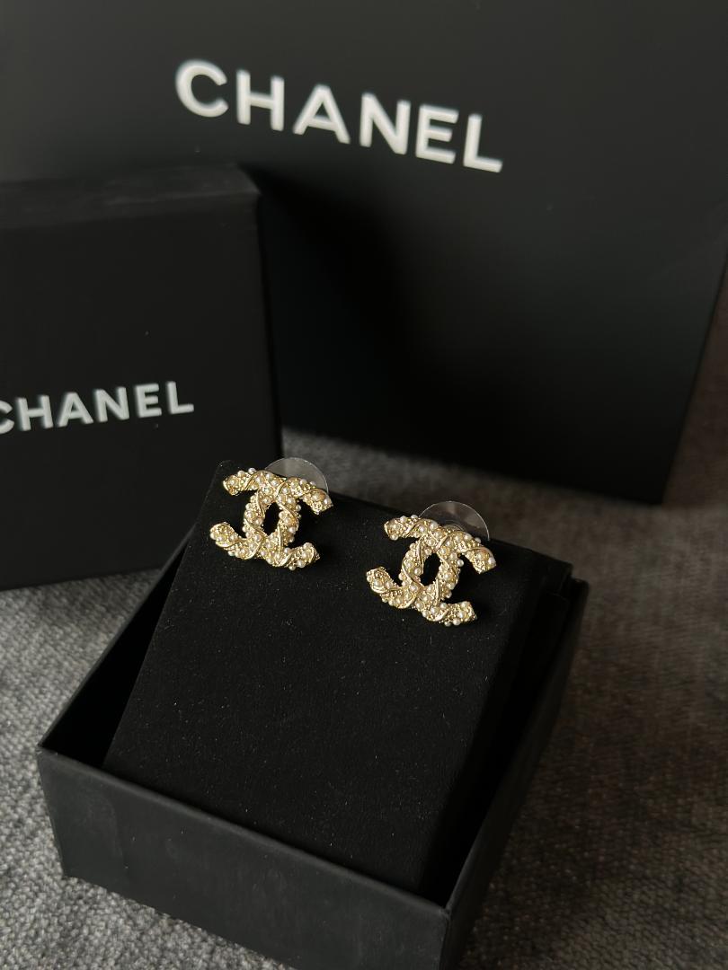 CHANEL CCマーク ピアス