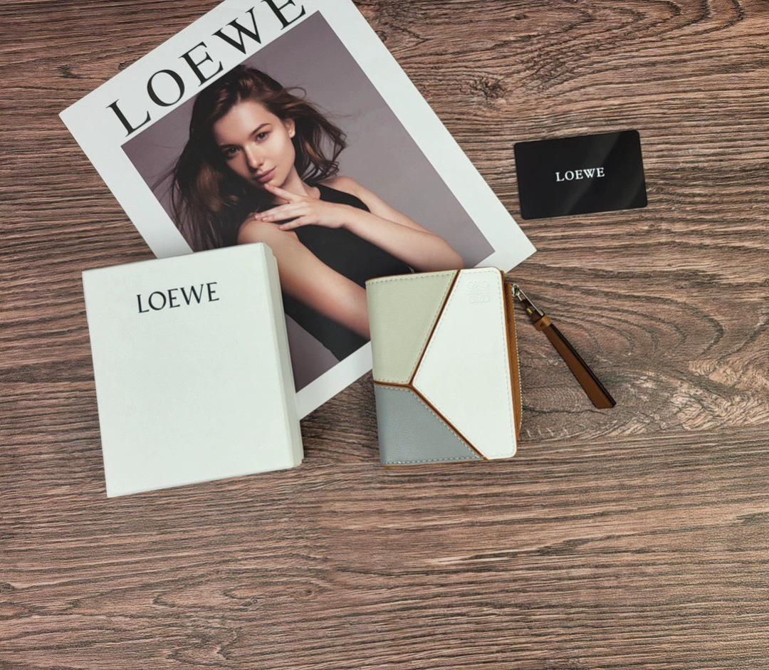 LOEWE 2つ折り マルチカラー レザーウォレット