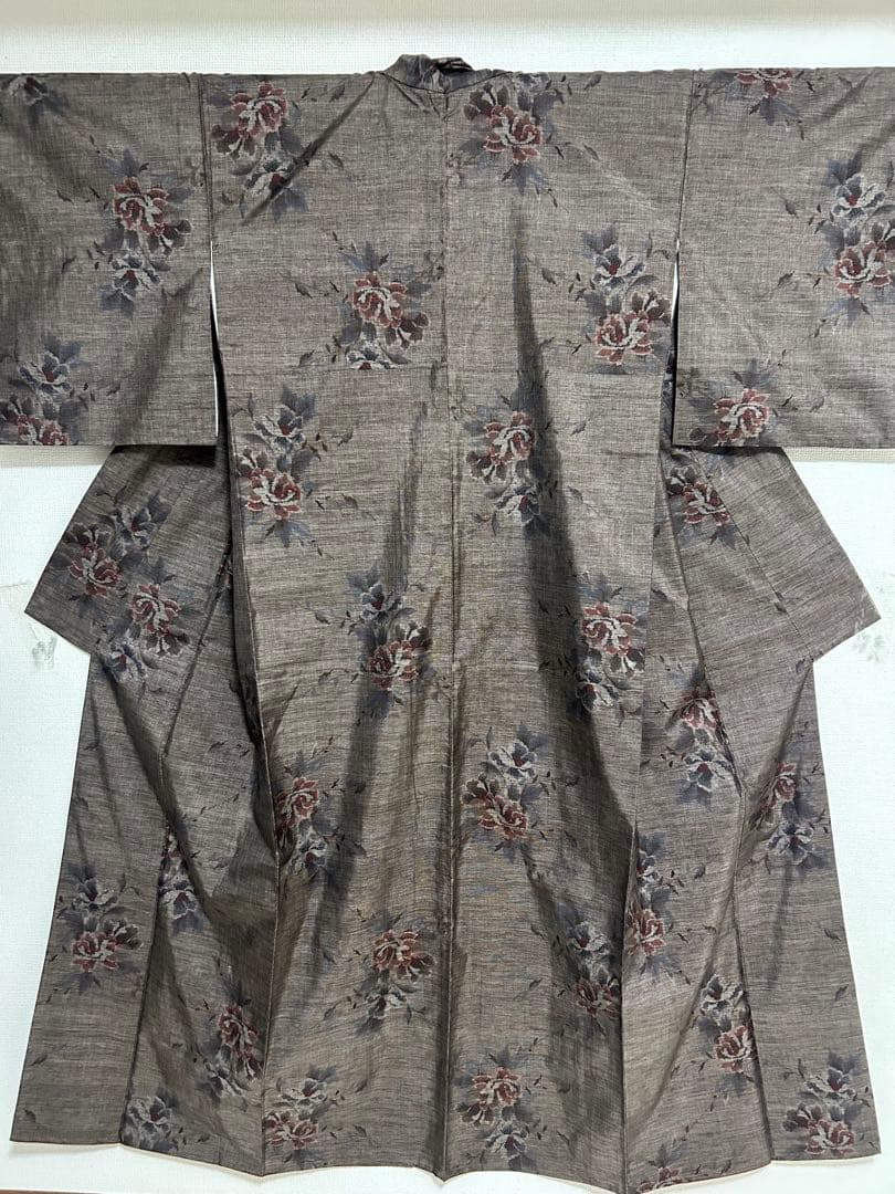 本場泥大島紬 着物 花柄 9マルキ 31目立った傷や汚れなし