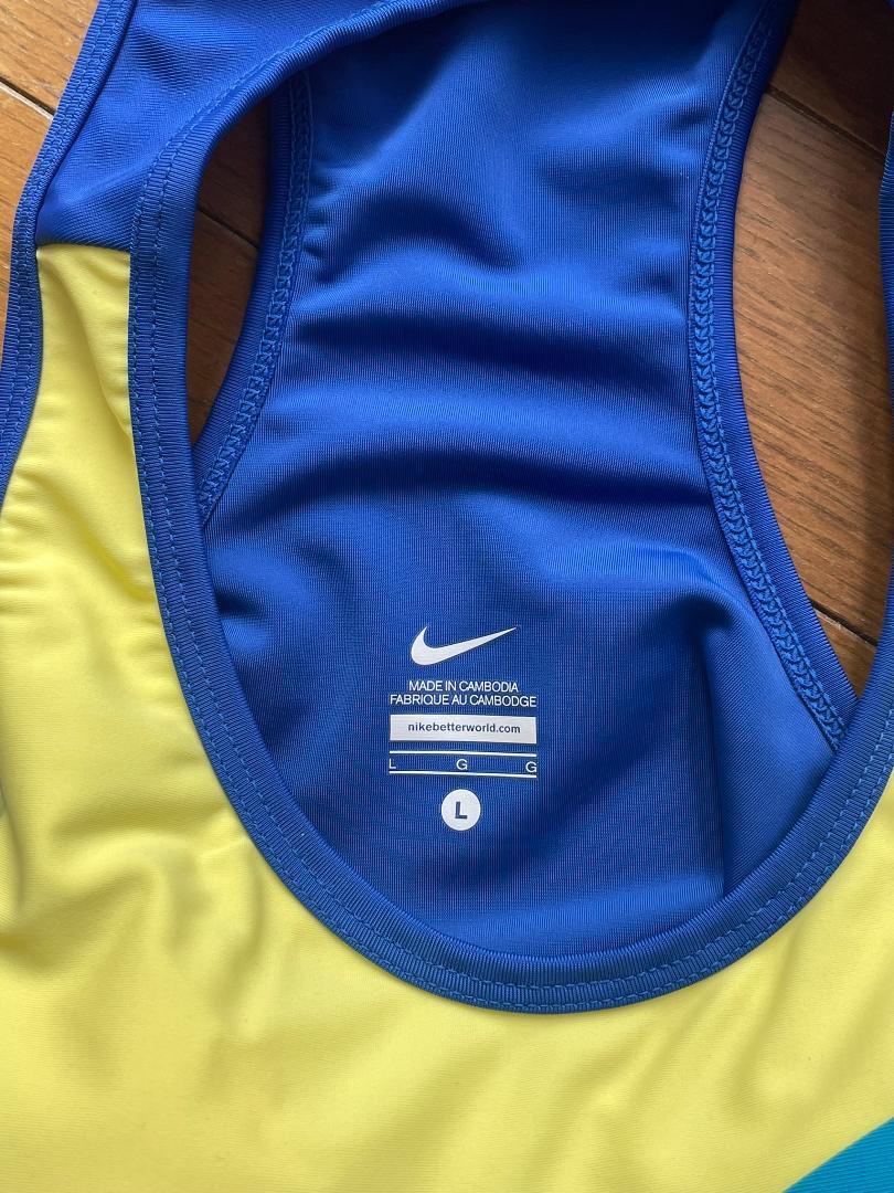 新品未使用　NIKE　フィットネス水着　セパレート　BIG SWOOSH
