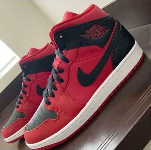 【新品❗】NIKE　Air Jordan 1 MID 28㎝　⑩