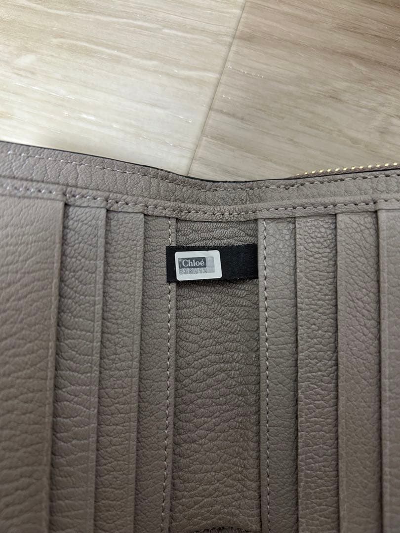 Chloé クロエ Chloe 財布 ドリュー 折り財布 グレージュ Chloé クロエ Chloe 財布 ドリュー 折り財布 グレージュ
