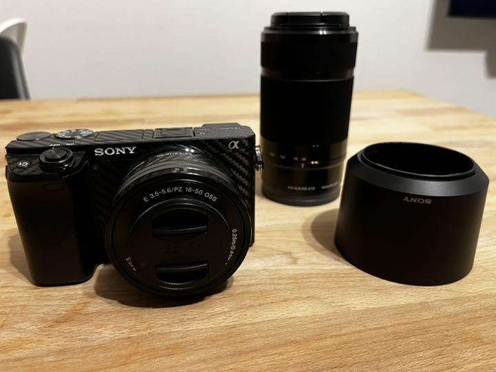 SONY α6400 a6400 レンズ2本 スキンシール おまけ付き 満点の SONY α6400 a6400 レンズ2本 スキンシール おまけ付き 満点の