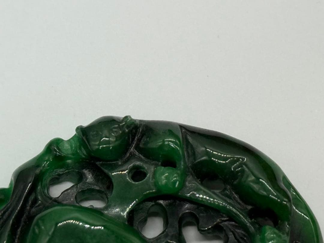 碧玉　瓜に蝙蝠　重さ54g 送料込み250530 碧玉 瓜に蝙蝠 重さ54g 送料込み250530 - メルカリ