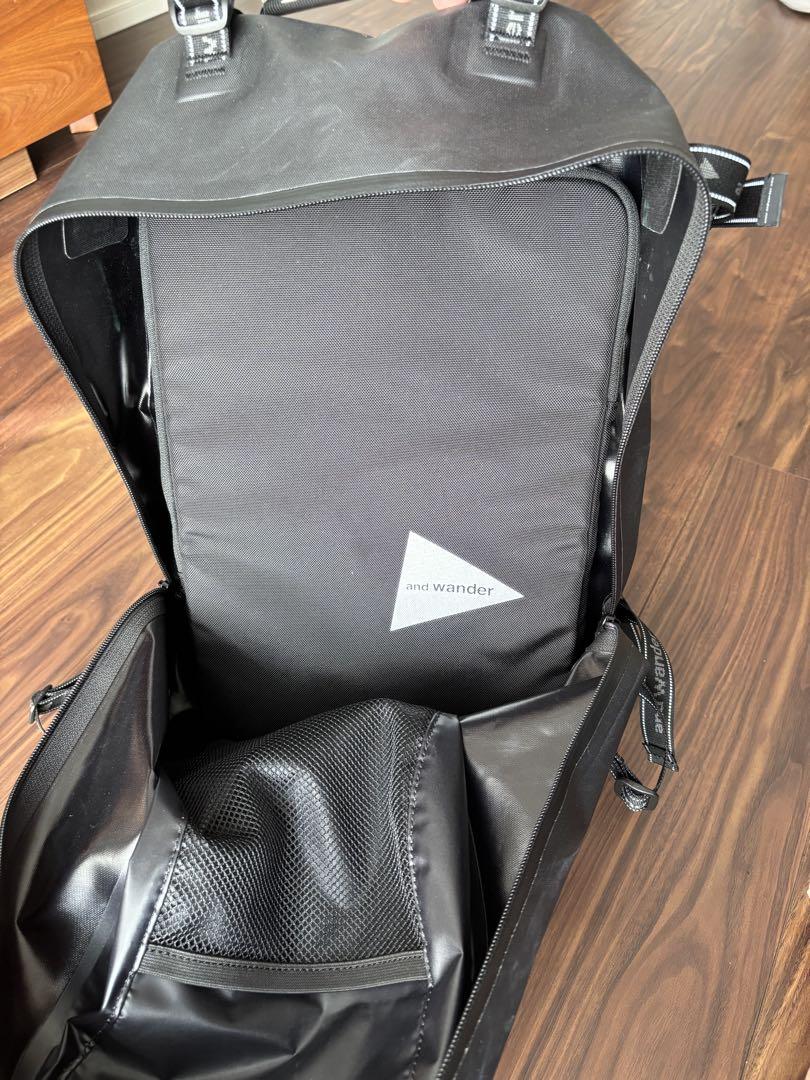 【美品】And wander waterproof backpack