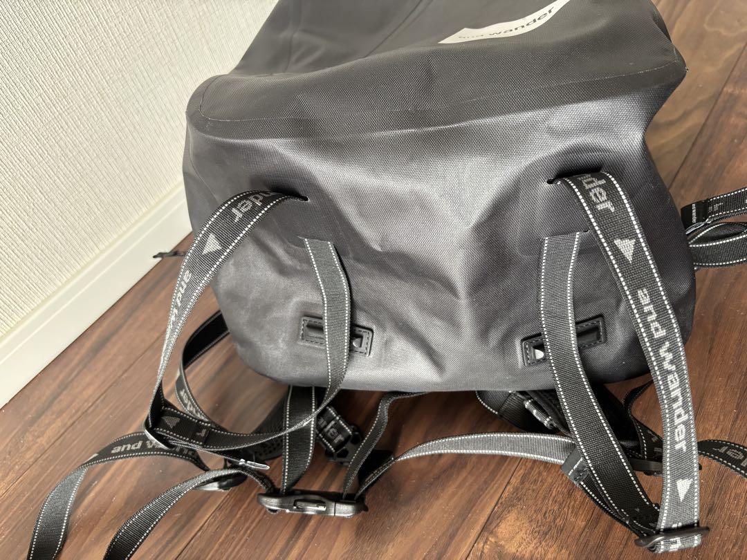 【美品】And wander waterproof backpack