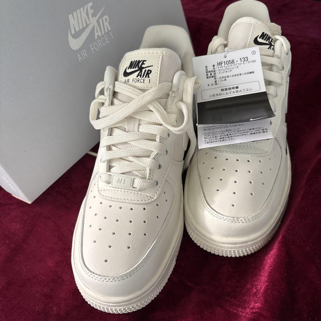 NIKE AIR FORCE 1 07ESS ホワイト 新品・未使用