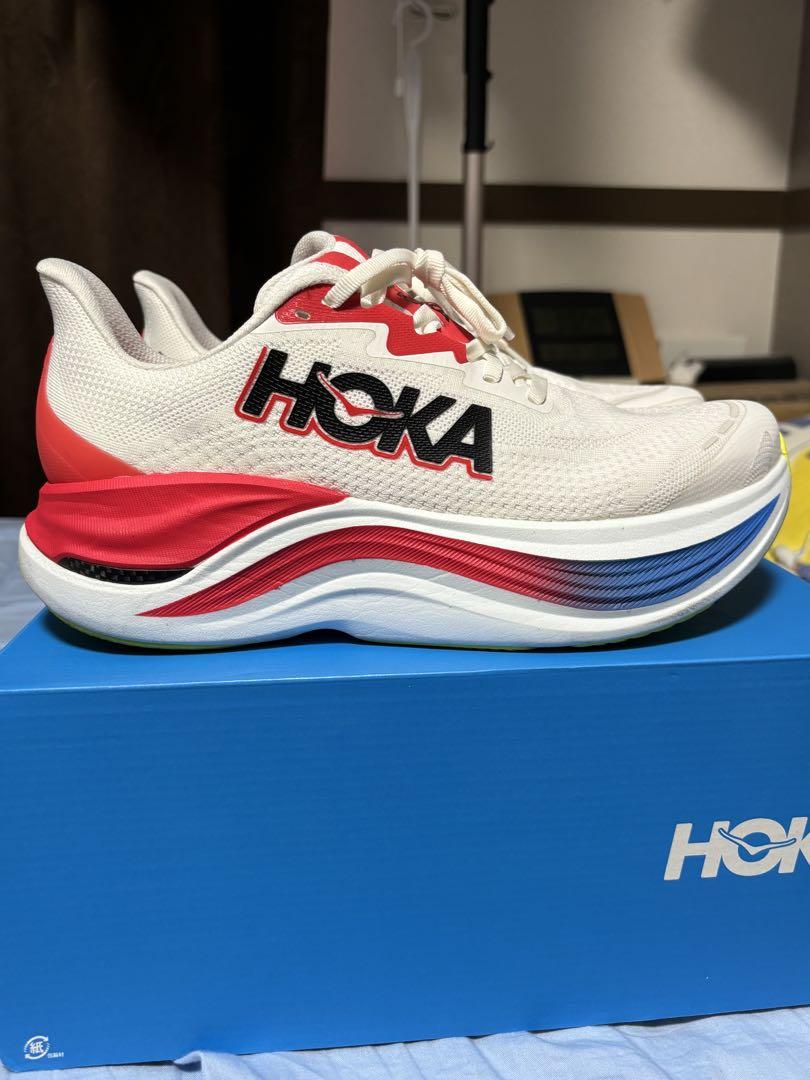 HOKA SKYWARD X 26  スニーカー