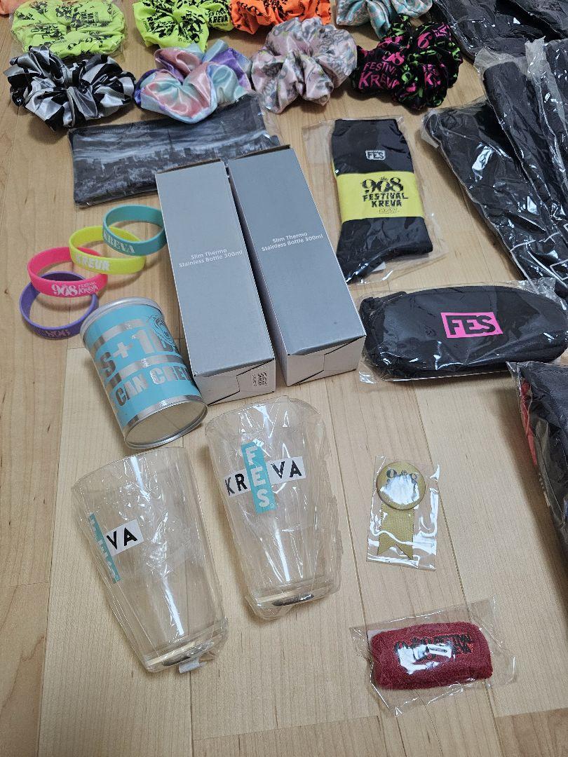 KREVAグッズ70点超おまとめ出品 - メルカリ