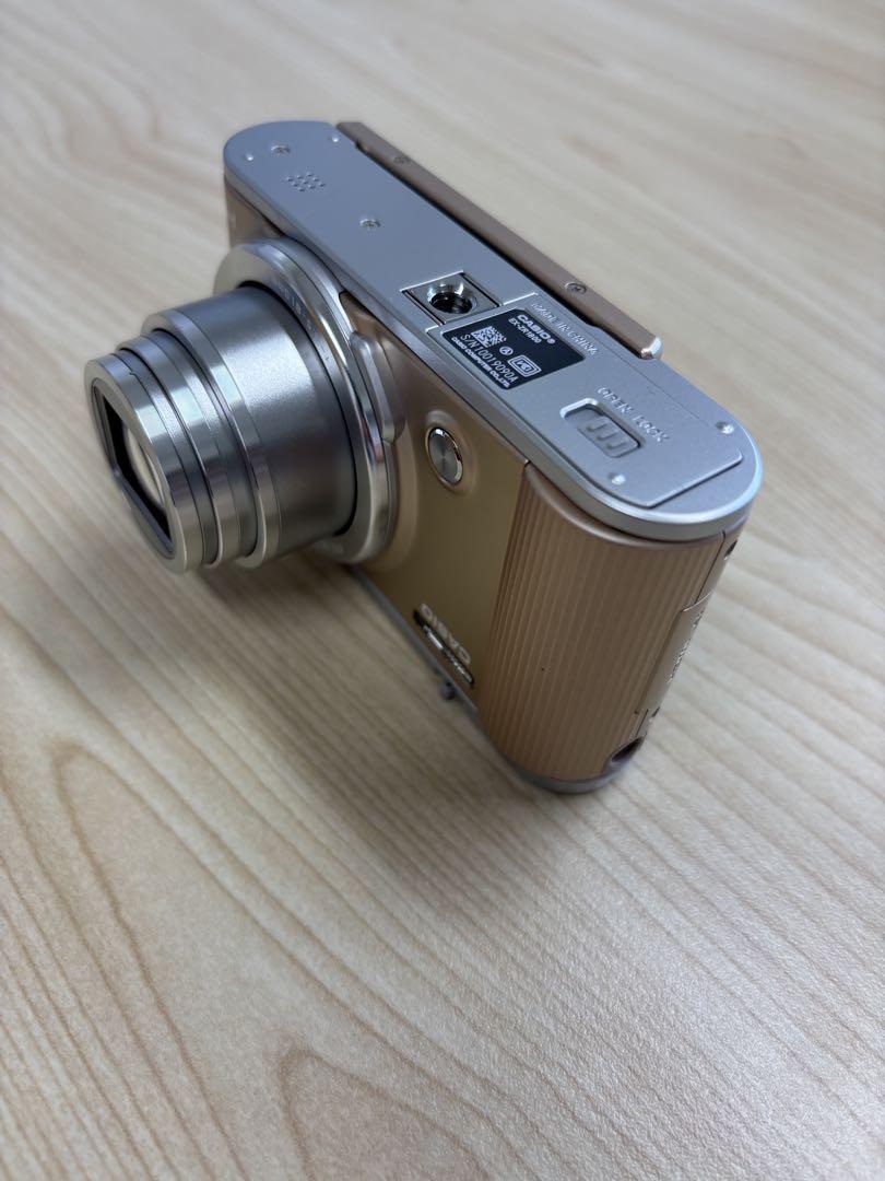 デジタルカメラ CASIO EXILIM EX-ZR1800
