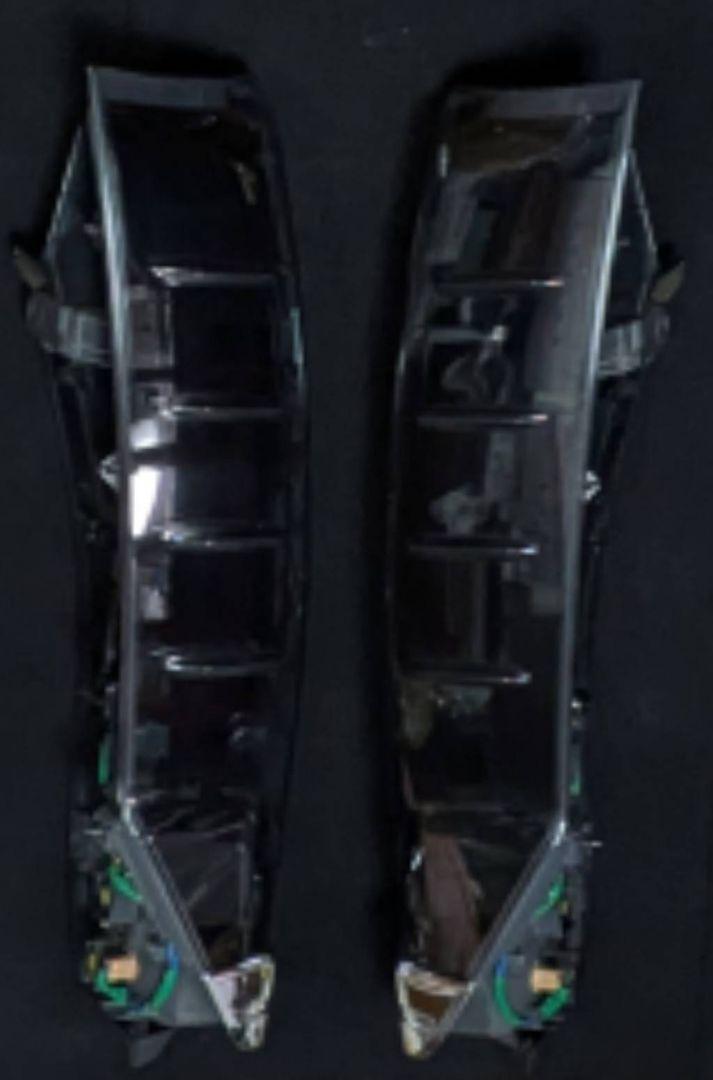 80系ヴォクシー 前期 純正テールランプ 左右セット★新品フルLED仕様★