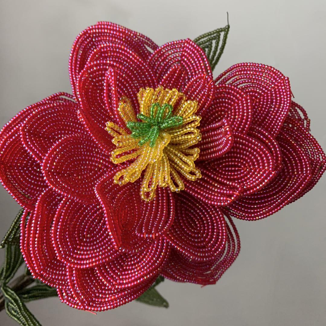 ビーズの造花
