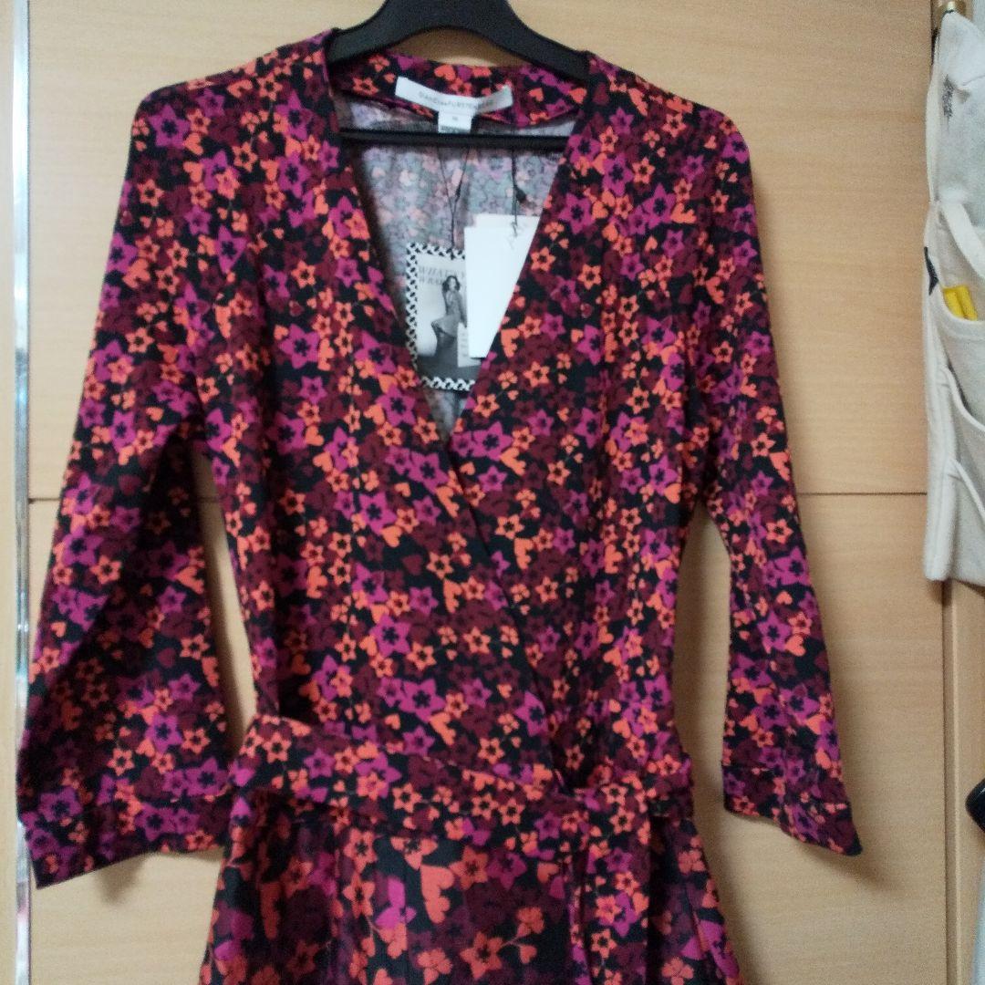 DIANE von FURSTENBERG - 新品同様ダイアンフォンファステン