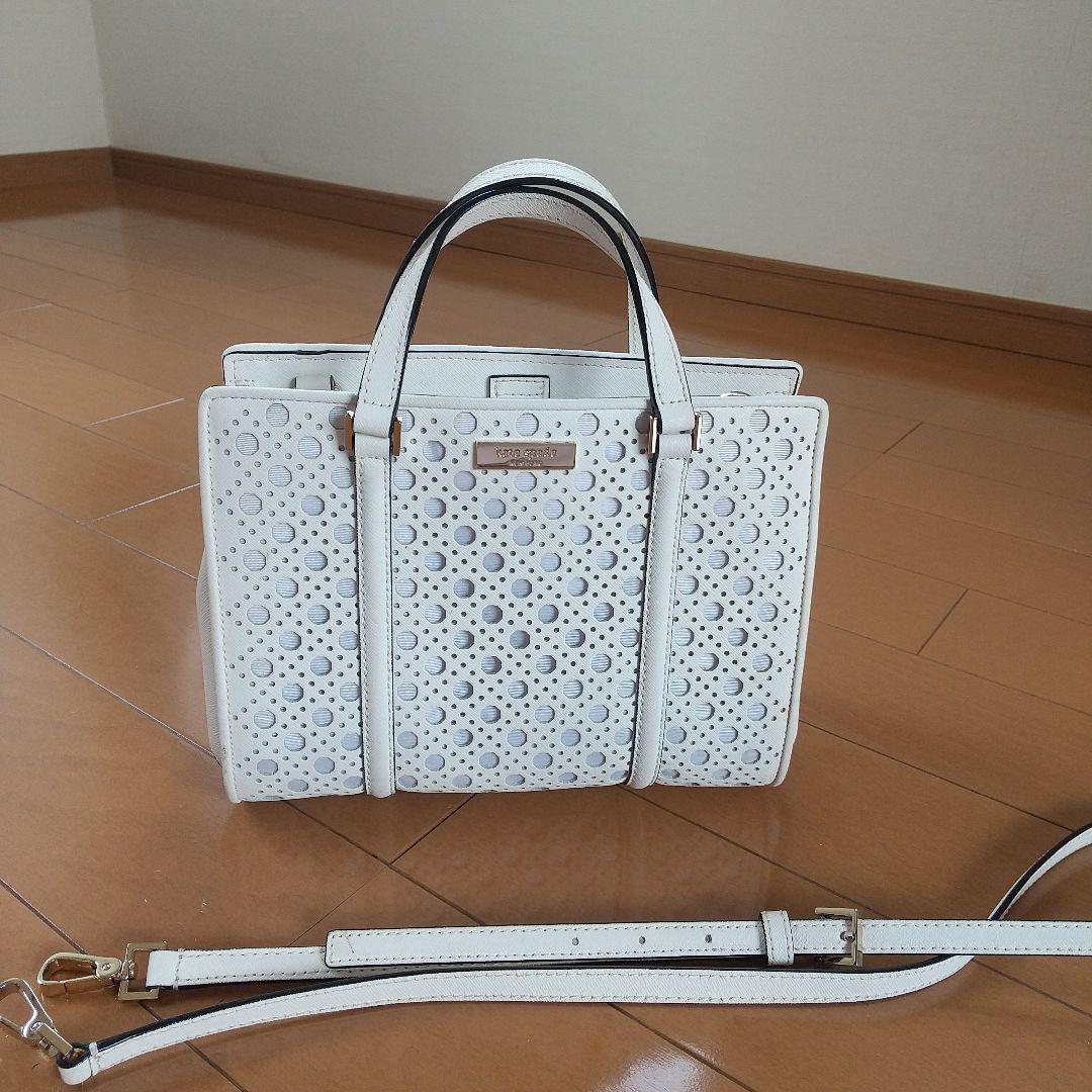 パンチングバッグ❣️【kate spade】ケイトスペード　 ホワイト カバン