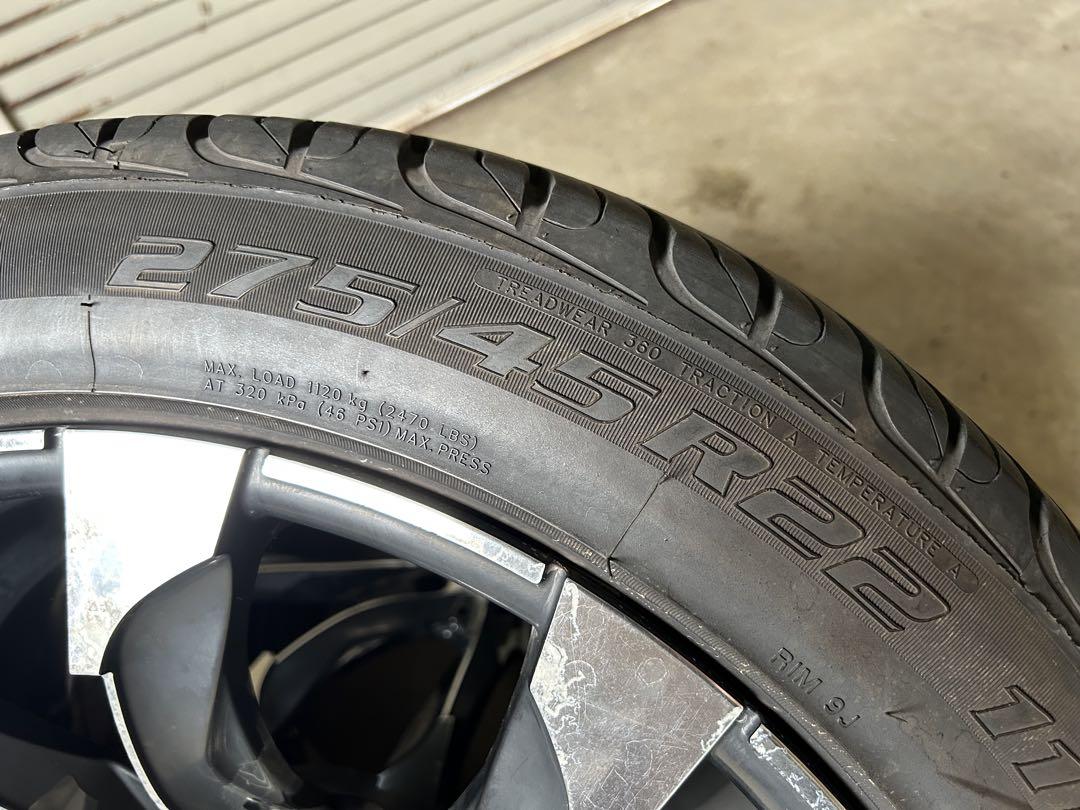 WALD JARRET 275/45R22 タイヤセット