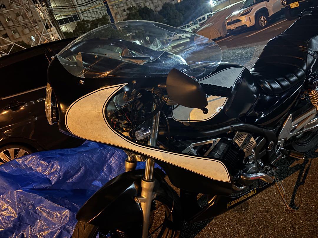 ほぼ新品バイク用カウル 白/黒デュアルカウル ミラーセット ほぼ新品バイク用カウル 白/黒デュアルカウル ミラーセット
