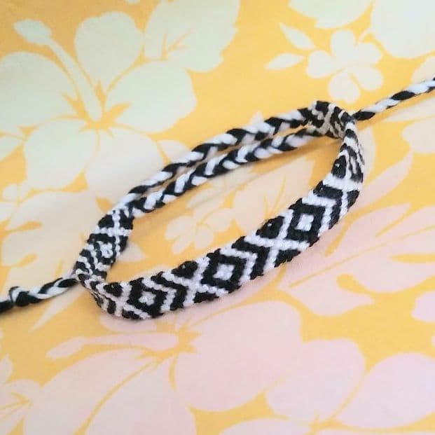 あり様 ミサンガ ネイティブ柄 アンクレット グレー 白 N 96 以上節約 あり様 ミサンガ ネイティブ柄 アンクレット グレー 白 N 96 以上節約