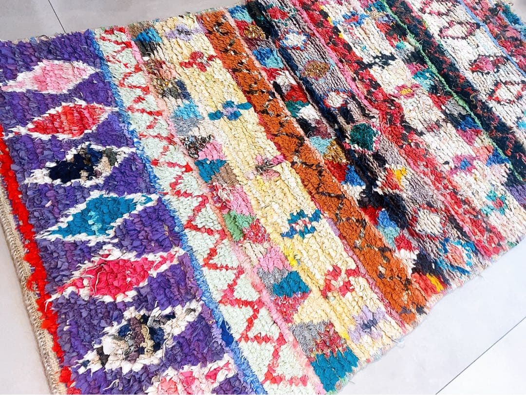 ボシャルウィット ラグ ライトイヤーズ 186×106目立った傷や汚れなし MARWIL-DEMENAGEMENTS_CH