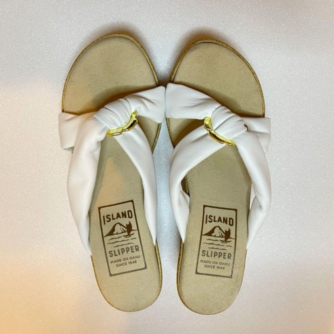 大人気☆ISLAND SLIPPER/アイランドスリッパ/サンダル/ヒール - メルカリ 海外で買 ✨廃盤品 ハワイ購入 松本潤お揃✨アイランドスリッパ スエード 高級 サンダル