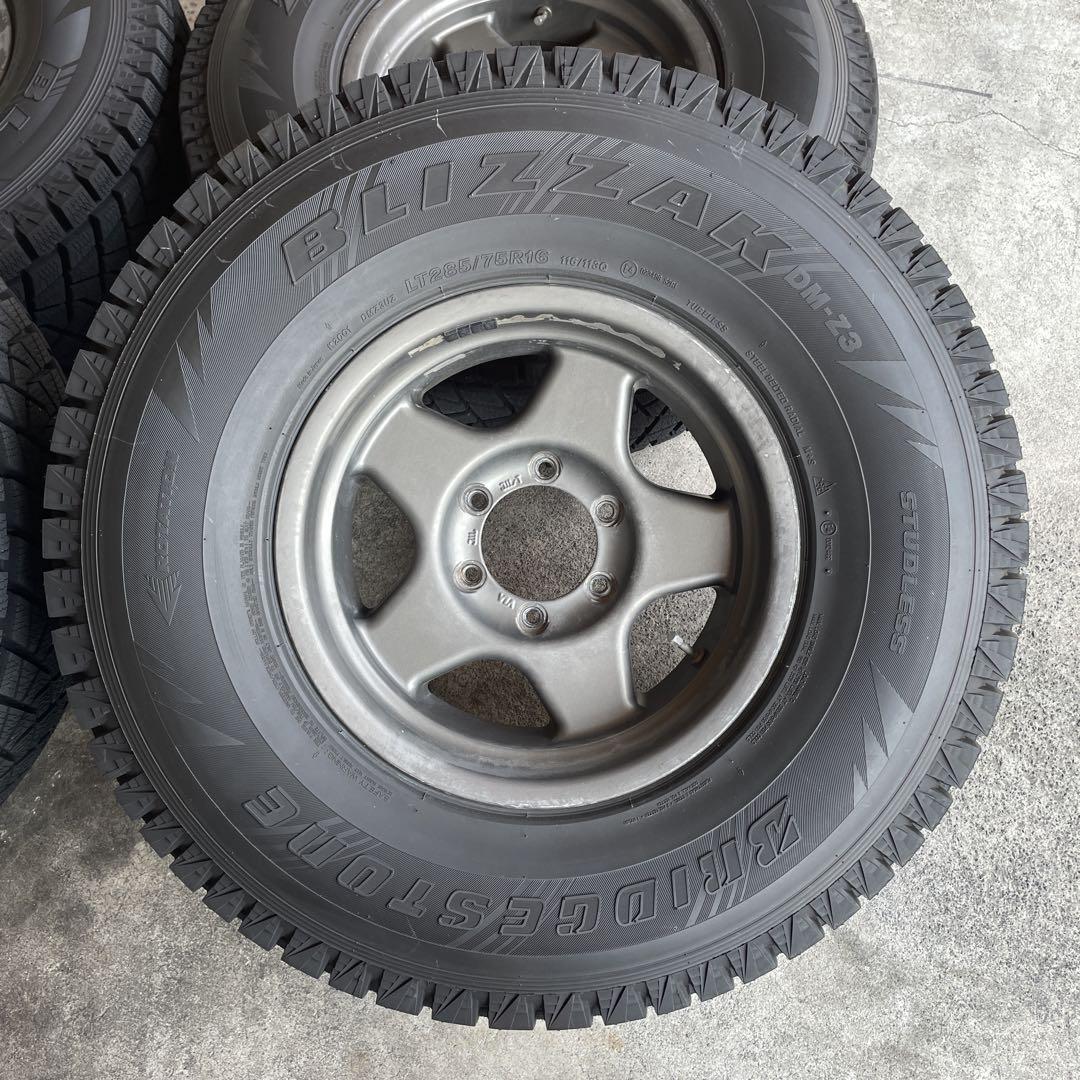 285/75R16 ブリヂストン スタッドレスタイヤ