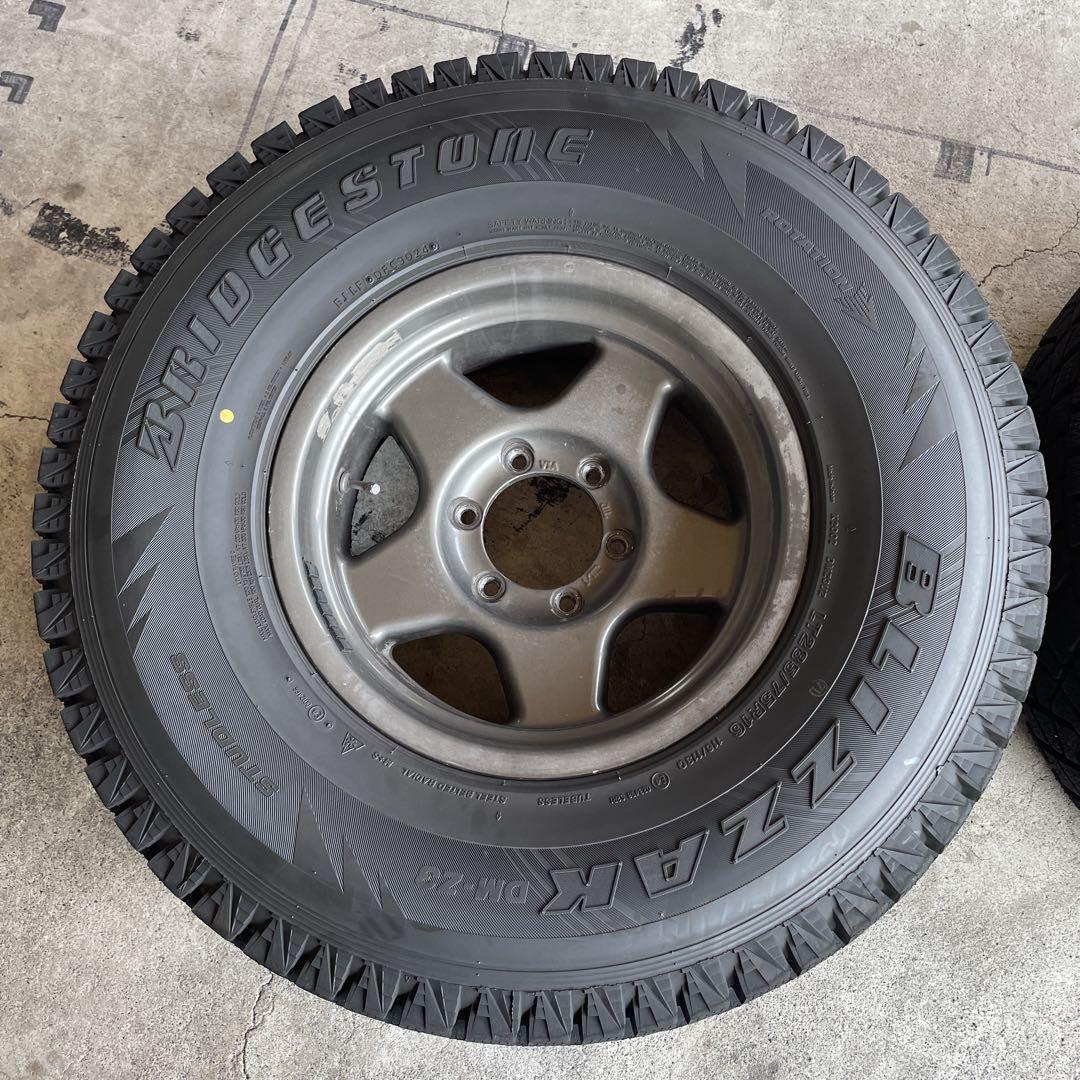 285/75R16 ブリヂストン スタッドレスタイヤ