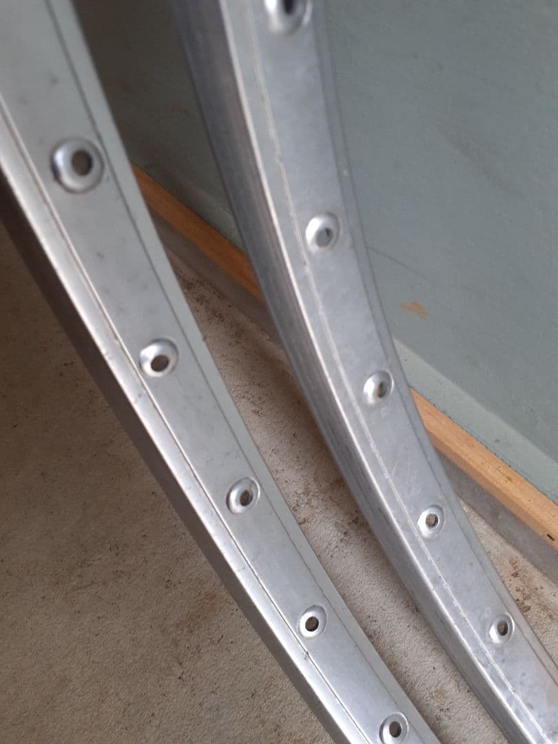 価格比較でお得にお買物。 ARAYA 7X タコ穴リム 26×1.50 OLD MTB アラヤ傷や汚れあり 値下