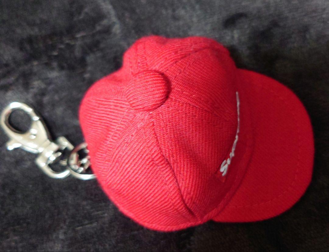 Supreme NEW ERA ボックスロゴ　キャップ　キーホルダー