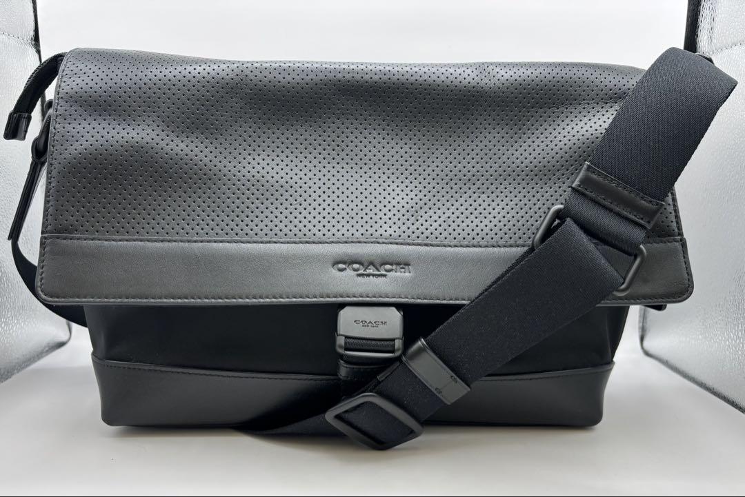 美品】 COACH コーチ パーフォレイテッド F71968 ショルダーバッグ